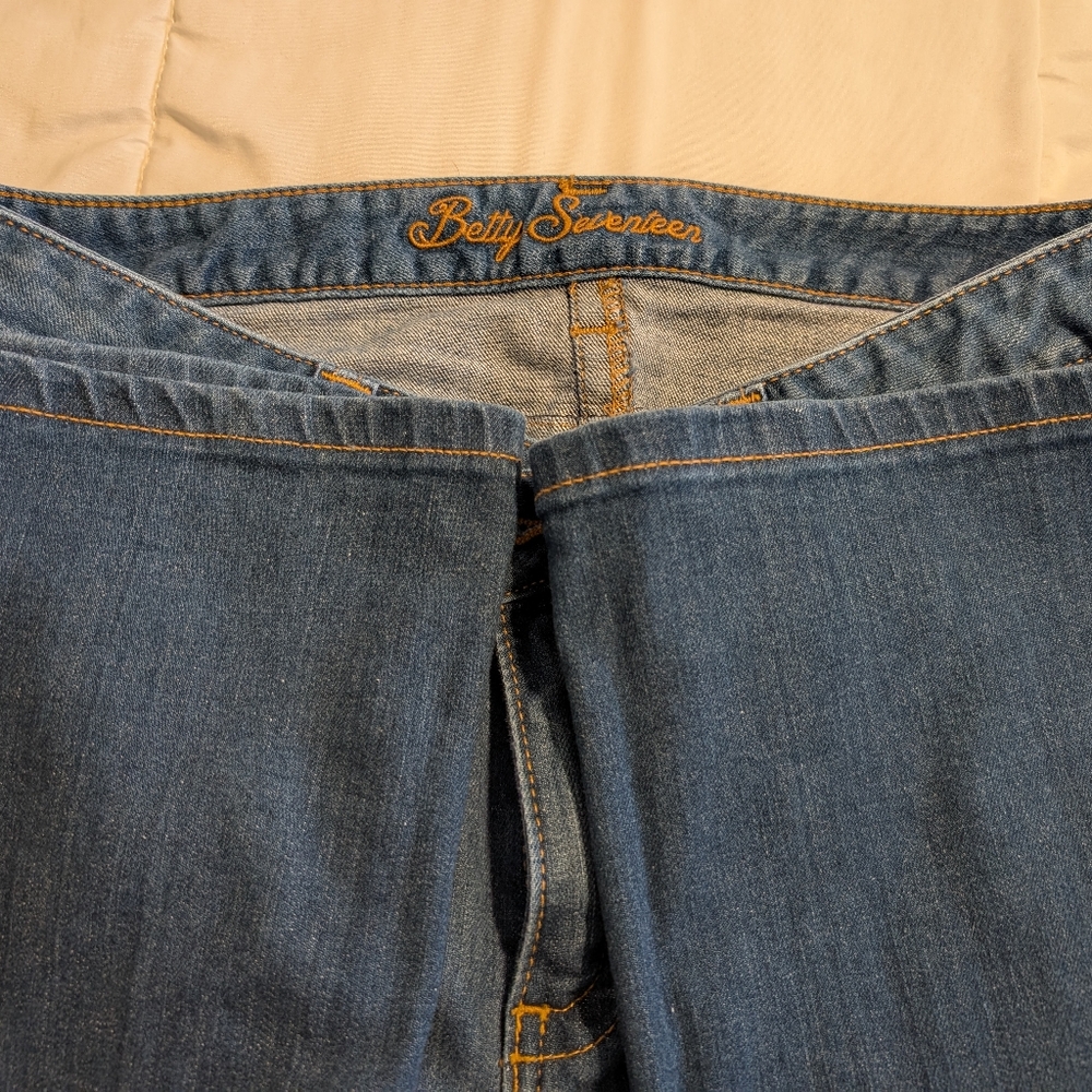 Kimes Ranch Betty Seventeen Size 12x36